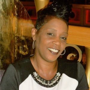 Meet your Posher, Benita brande